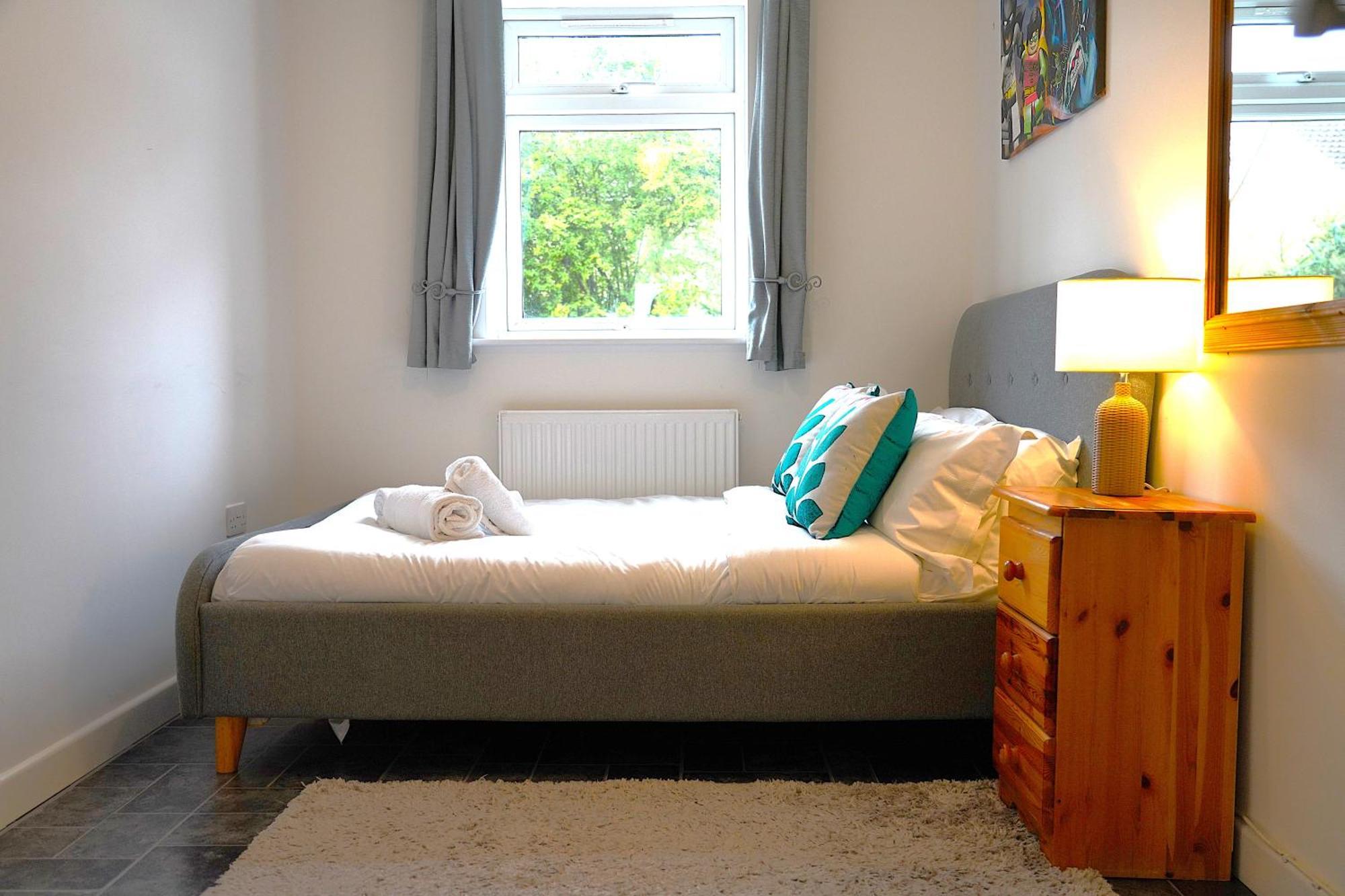Sleeps 10, Free Parking, Close To Science Park, King Size Bed Milton  Bagian luar foto