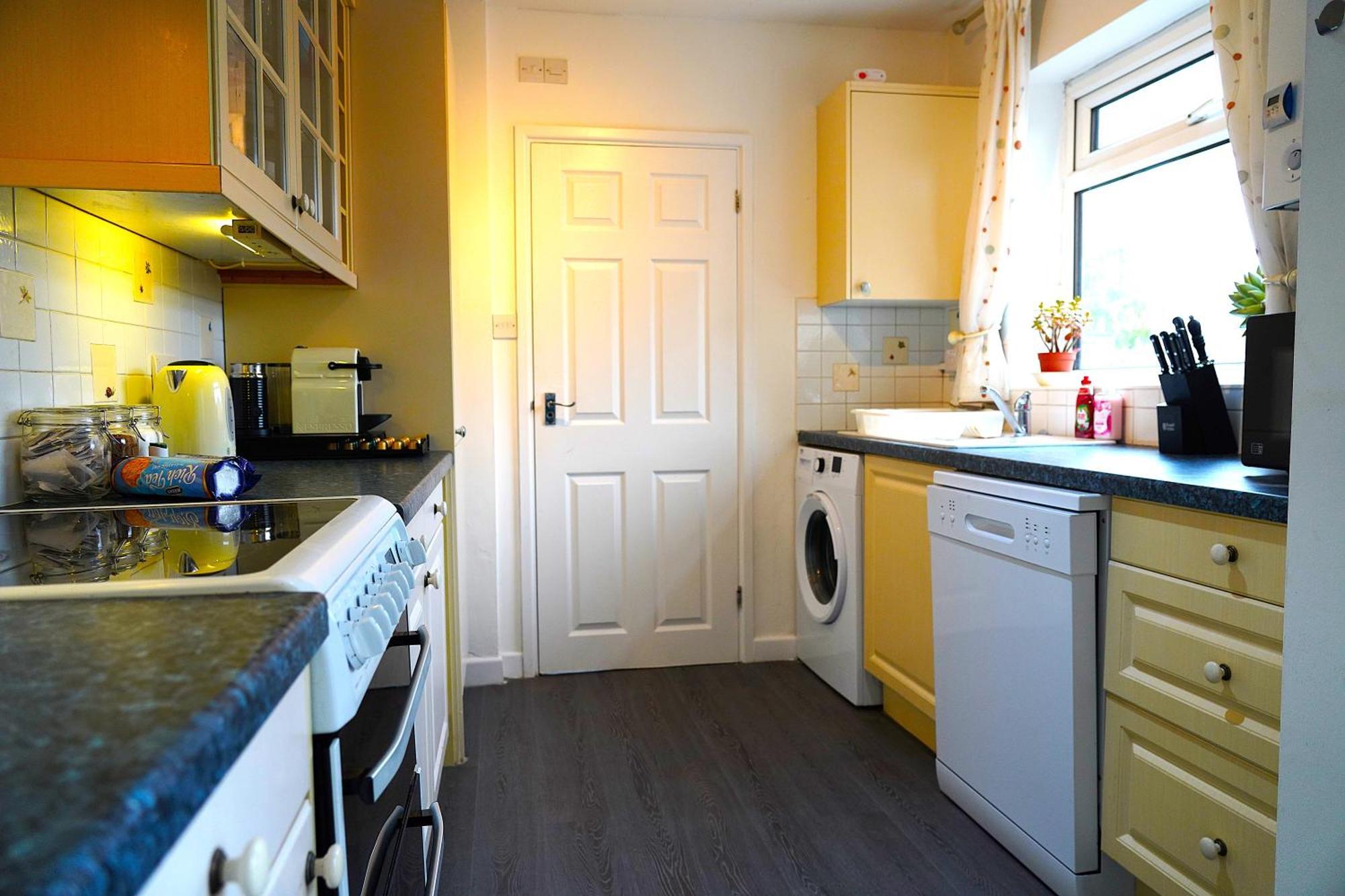 Sleeps 10, Free Parking, Close To Science Park, King Size Bed Milton  Bagian luar foto